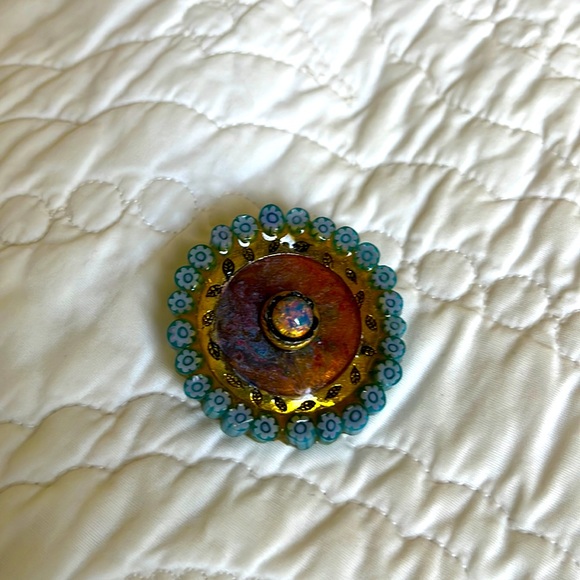 Artistic Brooch - Picture 1 of 4